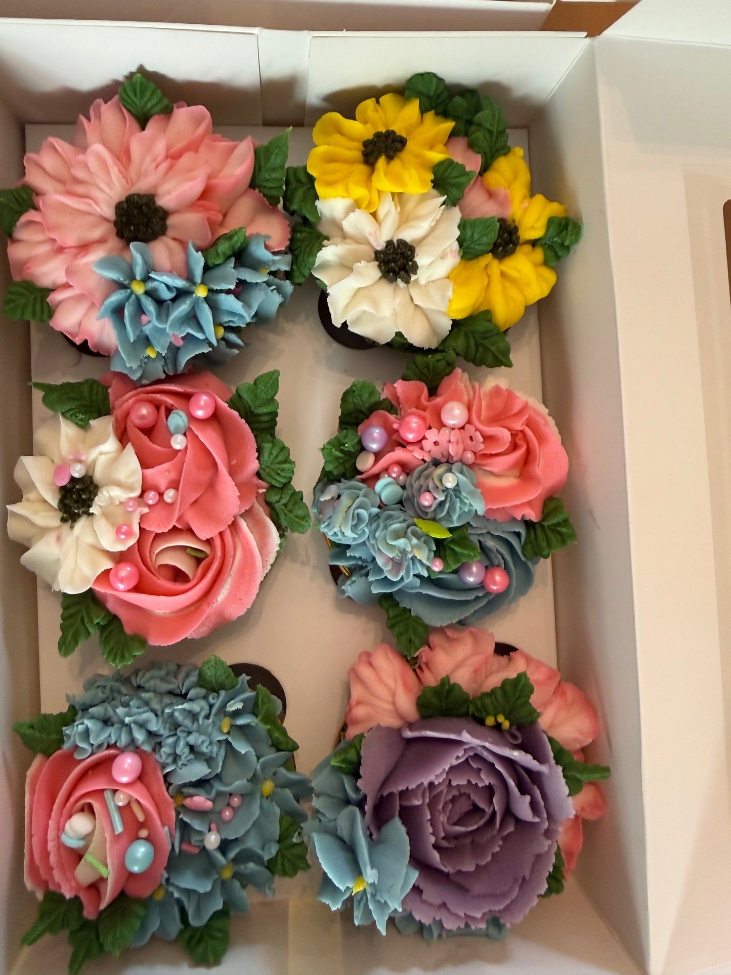 Luxury Cupcakes - 6  Pack